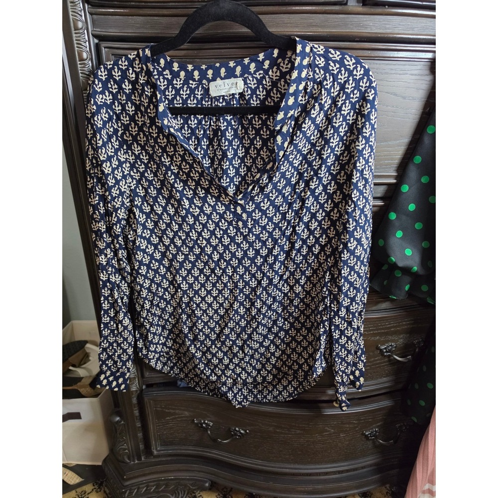 Velvet‎ by Graham & Spencer Navy Blue Printed Rayon Split Neck Blouse Small